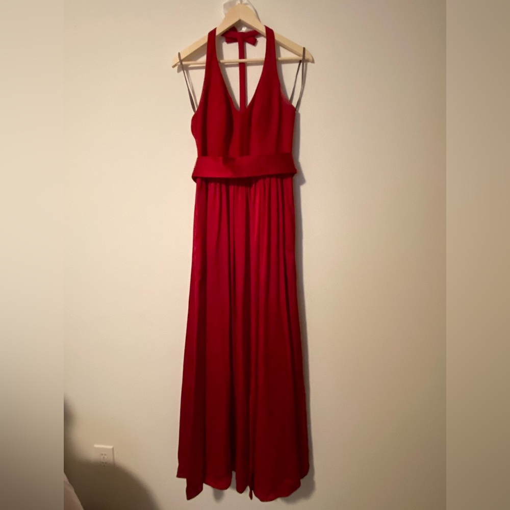 Vera Wang-WHITE Halter V-neck floor length evening gown w/satin sash-Apple Red